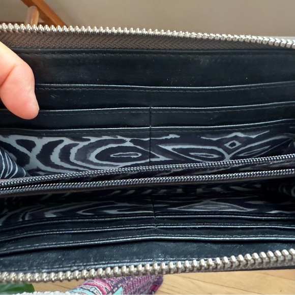 Stella & Dot Metallic Zip-Around Wallet With Tassel Accent - Picture 5 of 7